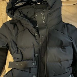 Moncler Grenoble Guyane short down jacket black